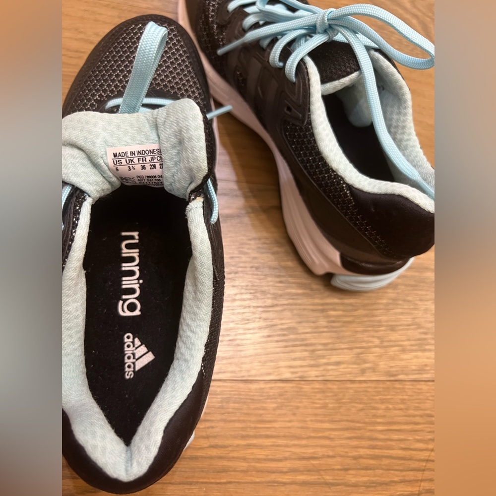 ADIDAS RUNNING SHOES - Picture 2 of 7
